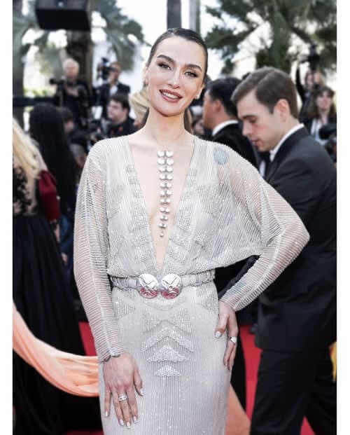 BİRCE AKALAY